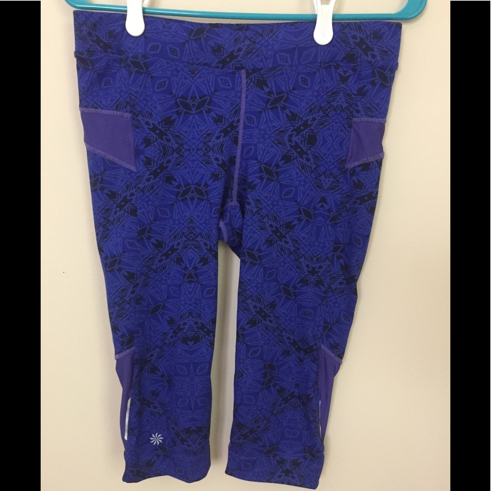 Athleta purple crop workout leggings size med